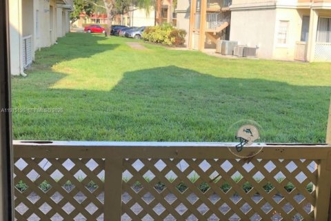 Снять в аренду кондоминиум в Хайалиа, Флорида 1 спальня, 70.88м2, № 2036312 - фото 2