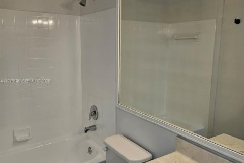 Снять в аренду кондоминиум в Хайалиа, Флорида 1 спальня, 70.88м2, № 2036312 - фото 17