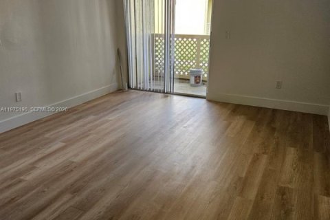 Снять в аренду кондоминиум в Хайалиа, Флорида 1 спальня, 70.88м2, № 2036312 - фото 11