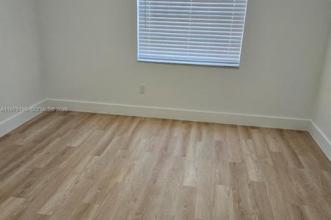 Снять в аренду кондоминиум в Хайалиа, Флорида 1 спальня, 70.88м2, № 2036312 - фото 6