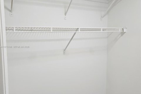 Снять в аренду кондоминиум в Хайалиа, Флорида 1 спальня, 70.88м2, № 2036312 - фото 15