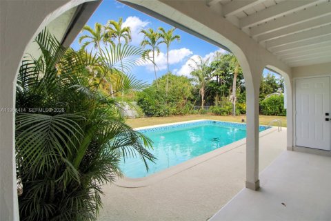 Villa ou maison à vendre à Miami, Floride: 4 chambres, 160.54 m2 № 2029886 - photo 26