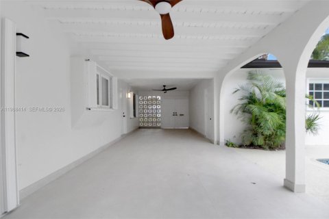 Villa ou maison à vendre à Miami, Floride: 4 chambres, 160.54 m2 № 2029886 - photo 24