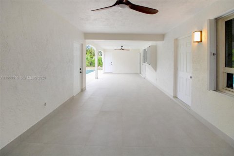 Villa ou maison à vendre à Miami, Floride: 4 chambres, 160.54 m2 № 2029886 - photo 21