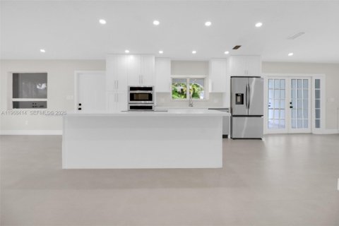 Villa ou maison à vendre à Miami, Floride: 4 chambres, 160.54 m2 № 2029886 - photo 6