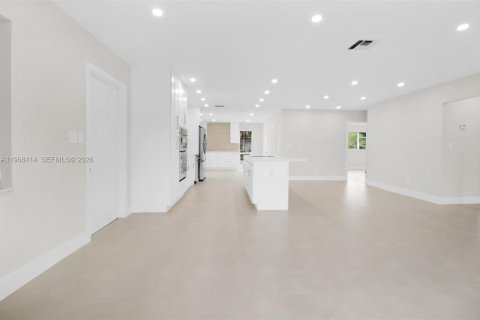 Villa ou maison à vendre à Miami, Floride: 4 chambres, 160.54 m2 № 2029886 - photo 7