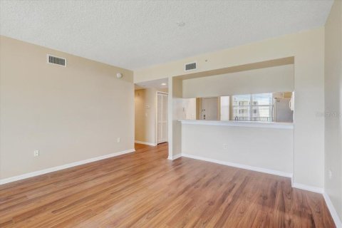 Condominio en venta en Largo, Florida, 2 dormitorios, 122.63 m2 № 2166194 - foto 7