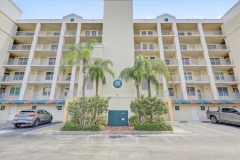 Condominio en Largo, Florida, 2 dormitorios  № 2166194