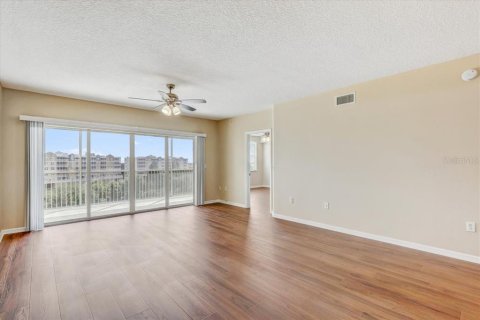Condominio en venta en Largo, Florida, 2 dormitorios, 122.63 m2 № 2166194 - foto 6