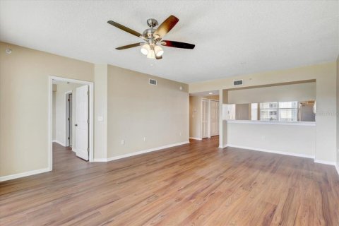 Condominio en venta en Largo, Florida, 2 dormitorios, 122.63 m2 № 2166194 - foto 11