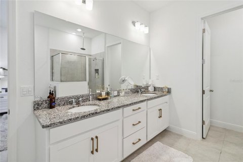 House in Montverde, Florida 4 bedrooms, 261.71 sq.m. № 1820677 - photo 22