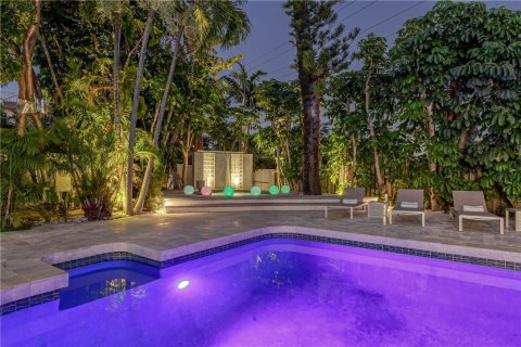 Casa en venta en Fort Lauderdale, Florida, 4 dormitorios, 261.06 m2 № 2253098 - foto 2