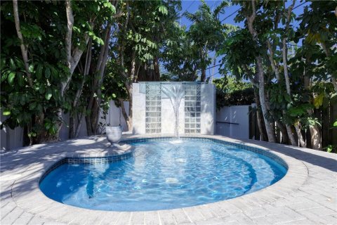 Casa en venta en Fort Lauderdale, Florida, 4 dormitorios, 261.06 m2 № 2253098 - foto 6