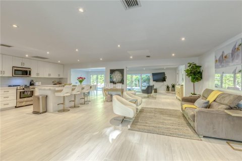 Casa en venta en Fort Lauderdale, Florida, 4 dormitorios, 261.06 m2 № 2253098 - foto 18