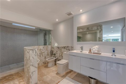 Casa en venta en Fort Lauderdale, Florida, 4 dormitorios, 261.06 m2 № 2253098 - foto 28