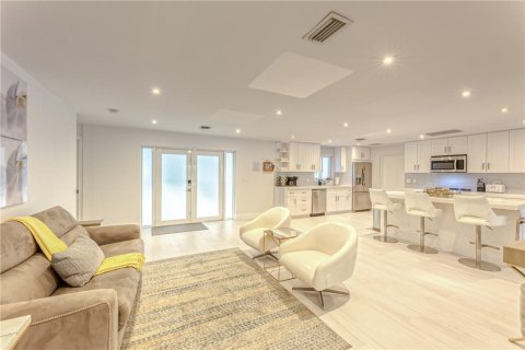 Casa en venta en Fort Lauderdale, Florida, 4 dormitorios, 261.06 m2 № 2253098 - foto 19