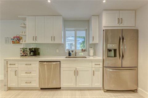 Casa en venta en Fort Lauderdale, Florida, 4 dormitorios, 261.06 m2 № 2253098 - foto 14