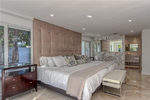 Casa en venta en Fort Lauderdale, Florida, 4 dormitorios, 261.06 m2 № 2253098 - foto 27