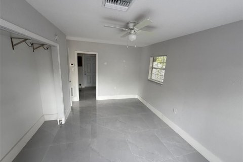 Casa en alquiler en Saint Petersburg, Florida, 1 dormitorio, 74.32 m2 № 1906406 - foto 6