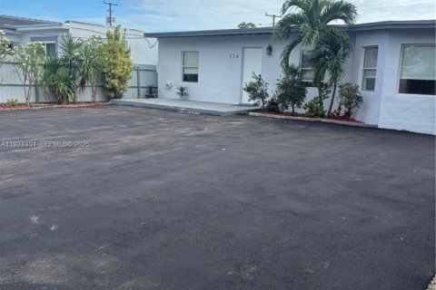 Casa en venta en Hialeah, Florida, 3 dormitorios, 93.09 m2 № 1982636 - foto 3