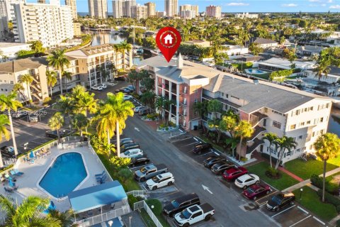 Condominio en venta en Hallandale Beach, Florida, 1 dormitorio, 65.03 m2 № 1996930 - foto 22