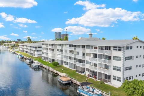 Condominio en Hallandale Beach, Florida, 1 dormitorio  № 1996930