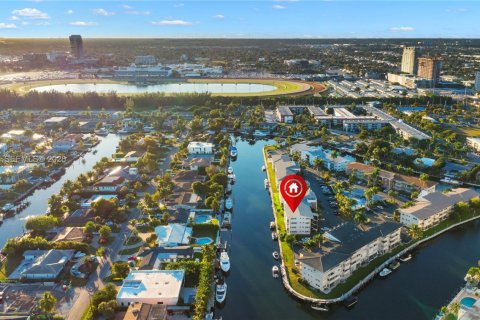 Condominio en venta en Hallandale Beach, Florida, 1 dormitorio, 65.03 m2 № 1996930 - foto 29