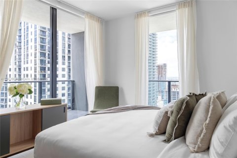 Condo in Miami, Florida, 2 bedrooms  № 2245137 - photo 11