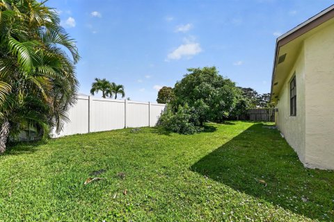 Villa ou maison à vendre à Lake Worth, Floride: 3 chambres, 166.85 m2 № 2077367 - photo 29