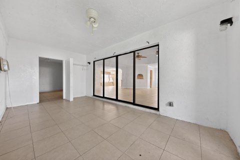 Villa ou maison à vendre à Lake Worth, Floride: 3 chambres, 166.85 m2 № 2077367 - photo 6