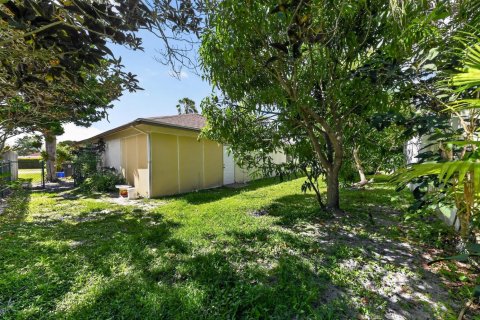 Villa ou maison à vendre à Lake Worth, Floride: 3 chambres, 166.85 m2 № 2077367 - photo 28