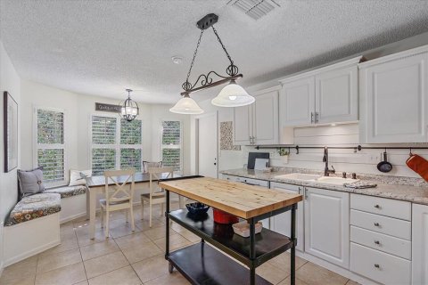 House in Sarasota, Florida 3 bedrooms, 173.36 sq.m. № 1602249 - photo 10