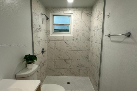 Propiedad comercial en alquiler en Hollywood, Florida, 1 dormitorio № 2063796 - foto 7