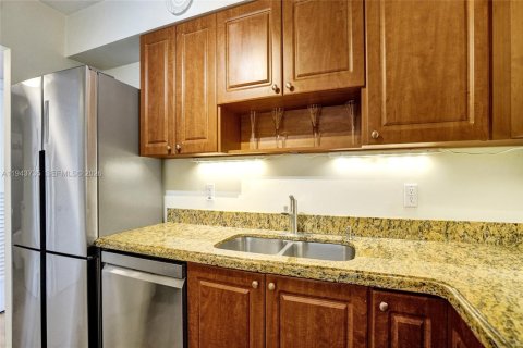 Copropriété à vendre à Miami Beach, Floride: 1 chambre, 88.26 m2 № 2001130 - photo 14