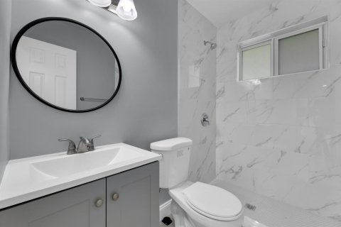 House in Pompano Beach, Florida 3 bedrooms, 79.71 sq.m. № 2362853 - photo 8