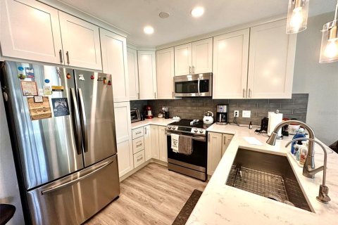 Condominio en venta en Clearwater, Florida, 2 dormitorios, 131.46 m2 № 2117577 - foto 19