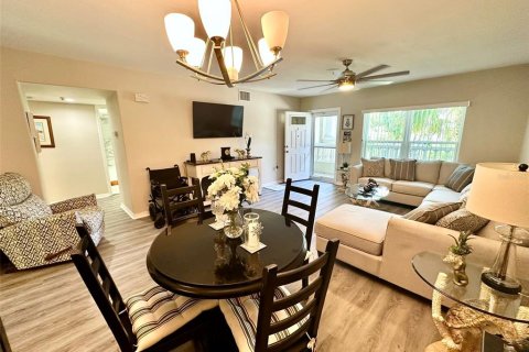 Condominio en venta en Clearwater, Florida, 2 dormitorios, 131.46 m2 № 2117577 - foto 5