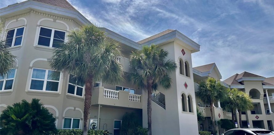 Condominio en Clearwater, Florida, 2 dormitorios № 2117577