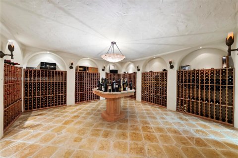 House in Coral Gables, Florida 6 bedrooms, 1244.15 sq.m. № 1947990 - photo 21