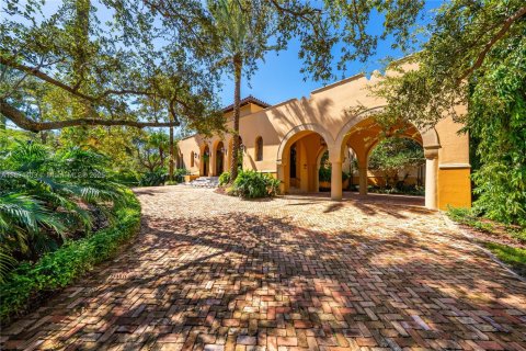 House in Coral Gables, Florida 6 bedrooms, 1244.15 sq.m. № 1947990 - photo 6