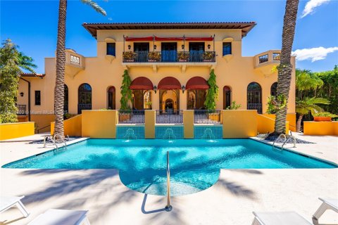 House in Coral Gables, Florida 6 bedrooms, 1244.15 sq.m. № 1947990 - photo 14