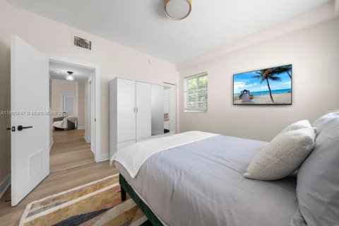 Снять в аренду квартиру в Майами-Бич, Флорида 2 спальни, 91.79м2, № 1948656 - фото 22