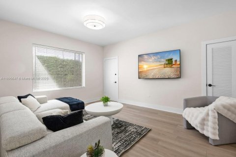 Снять в аренду квартиру в Майами-Бич, Флорида 2 спальни, 91.79м2, № 1948656 - фото 12