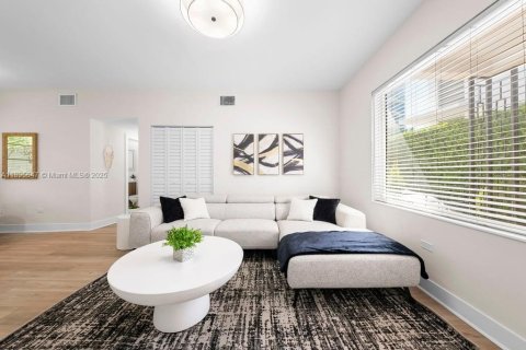 Снять в аренду квартиру в Майами-Бич, Флорида 2 спальни, 91.79м2, № 1948656 - фото 4