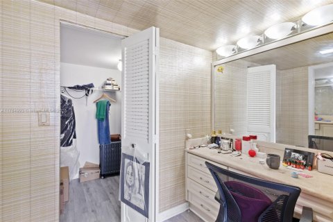 Condominio en venta en Sunny Isles Beach, Florida, 3 dormitorios, 145.86 m2 № 1706532 - foto 20