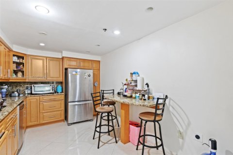 Condominio en venta en Sunny Isles Beach, Florida, 3 dormitorios, 145.86 m2 № 1706532 - foto 15