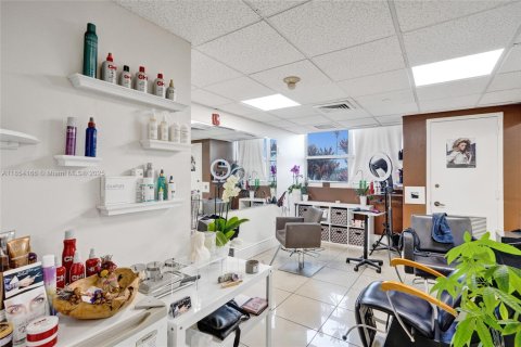 Купить кондоминиум в Майами-Бич, Флорида 3 спальни, 110.65м2, № 1962504 - фото 18