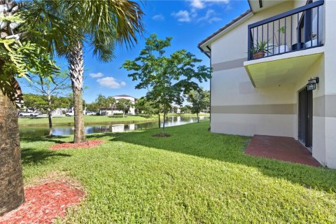 Condo in Sunrise, Florida, 3 bedrooms  № 1948842 - photo 16