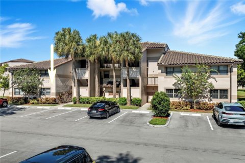 Condo in Sunrise, Florida, 3 bedrooms  № 1948842 - photo 1