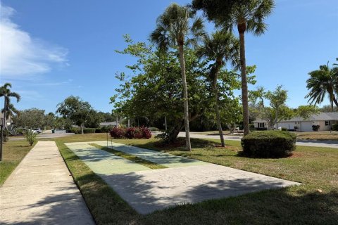 Condo in Sarasota, Florida, 2 bedrooms  № 2150999 - photo 23